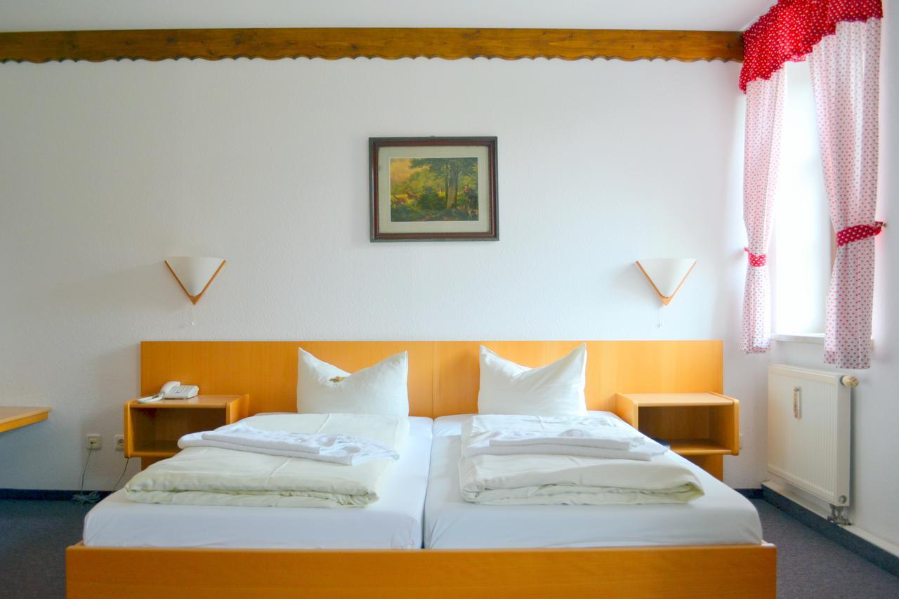 Elegant-Hotel "Zur Burg" Posterstein Chambre photo